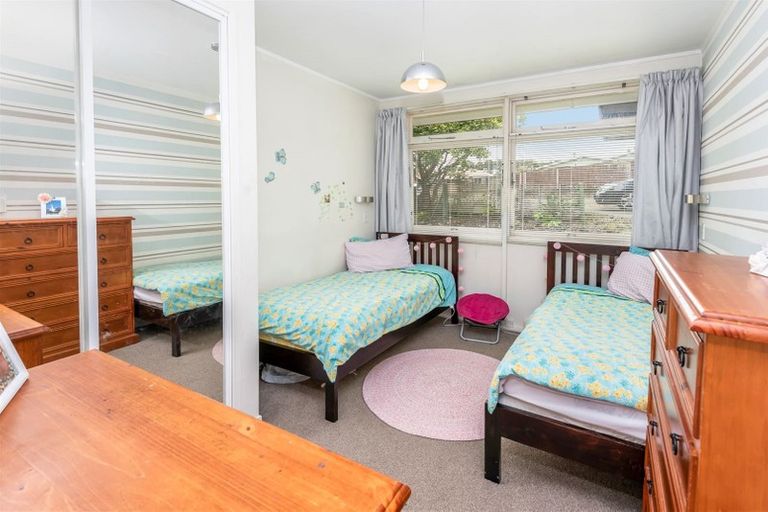 Photo of property in 18a Hillcrest Grove, Hillpark, Auckland, 2102