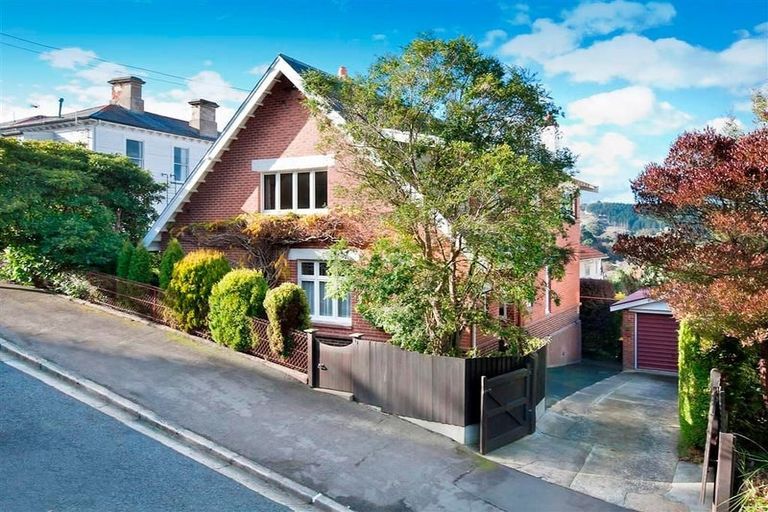 Photo of property in 99 Queen Street, North Dunedin, Dunedin, 9016
