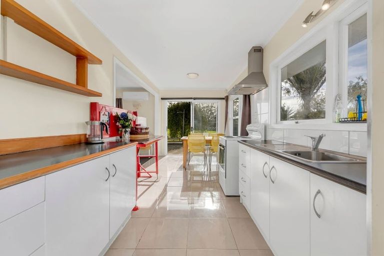 Photo of property in 26 Tiraumea Drive, Pakuranga, Auckland, 2010