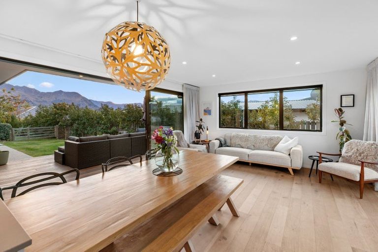 Photo of property in 11 Centre Crescent, Wanaka, 9305