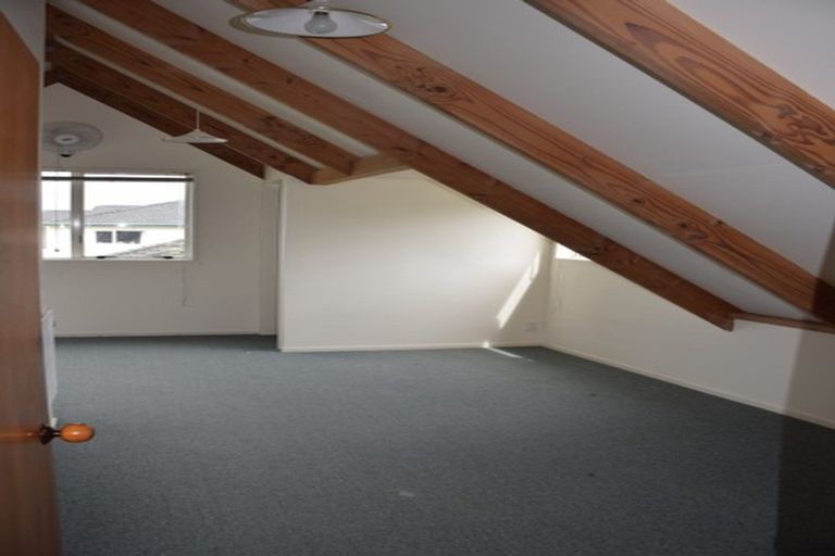 Photo of property in 13 Noel Williams Place, Windsor Park, Auckland, 0630