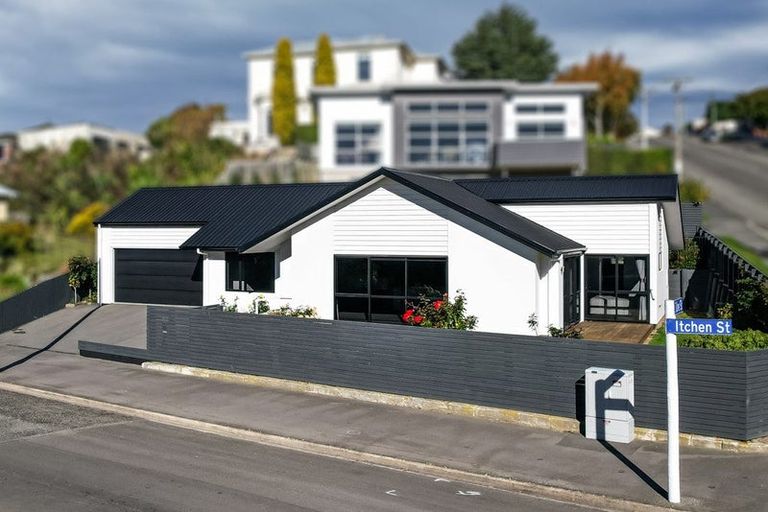 Photo of property in 27 Itchen Street, South Hill, Oamaru, 9400
