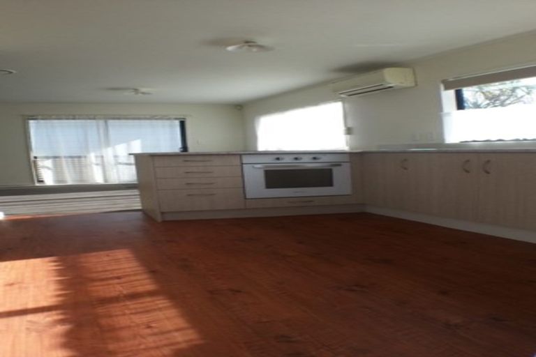 Photo of property in 55 Woodglen Road, Glen Eden, Auckland, 0602