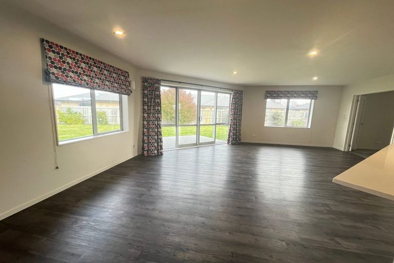 Photo of property in 3 Diane Place, Rolleston, 7614