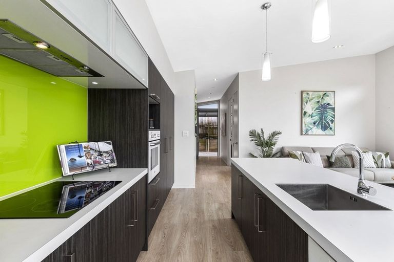 Photo of property in 8a Wairere Road, Torbay, Auckland, 0630