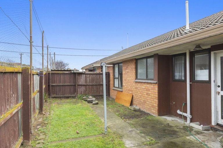 Photo of property in 2/2 Mchaffies Place, Wainoni, Christchurch, 8061