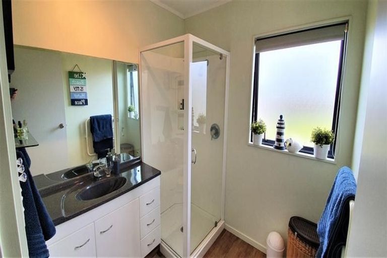 Photo of property in 101 Kauri Crescent, Matarangi, Whitianga, 3592