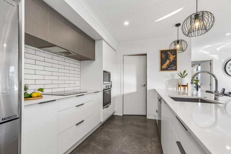 Photo of property in 11 Springwater Lane, Pyes Pa, Tauranga, 3112
