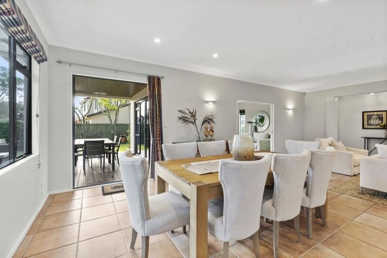 Photo of property in 91 Te Wharau Drive, Greenhithe, Auckland, 0632