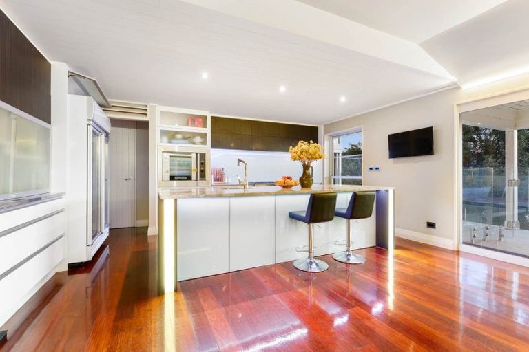 Photo of property in 102 Kennedy Road, Dairy Flat, Albany, 0792