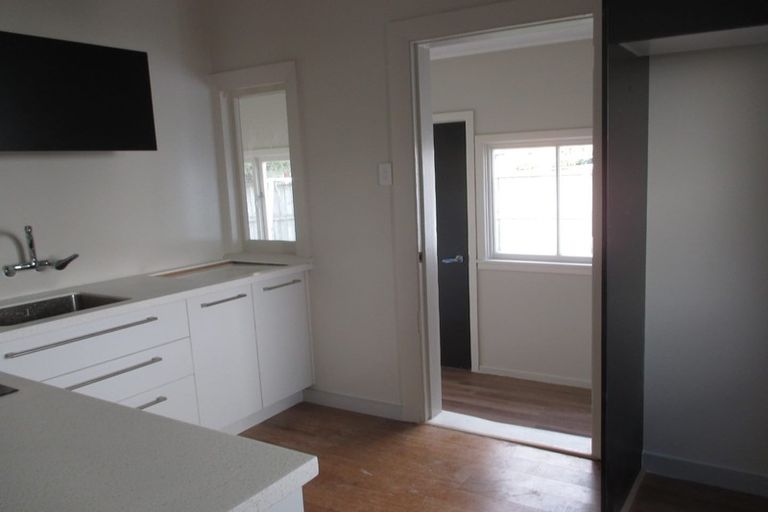 Photo of property in 30 Waimairi Road, Upper Riccarton, Christchurch, 8041