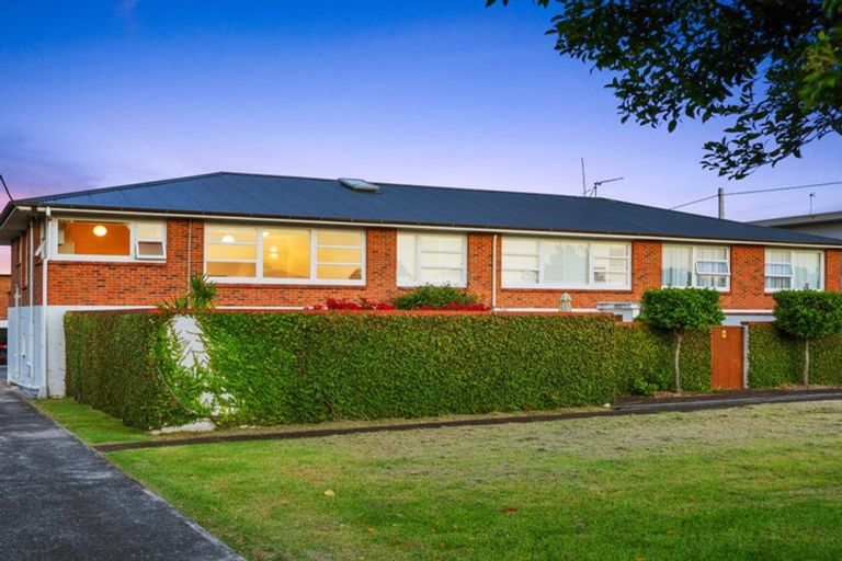 Photo of property in 35 Kitchener Road, Takapuna, Auckland, 0622