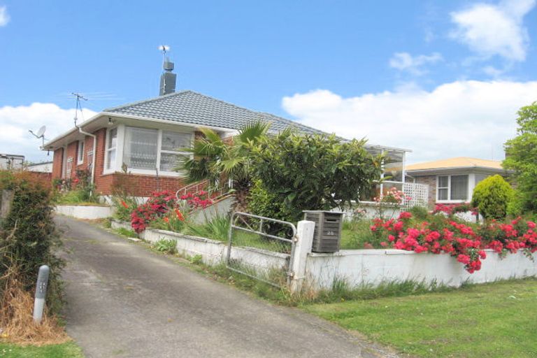 Photo of property in 28 Edinburgh Avenue, Rosehill, Papakura, 2113
