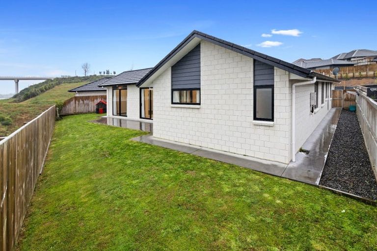Photo of property in 11 Waikaka Place, Rototuna North, Hamilton, 3210