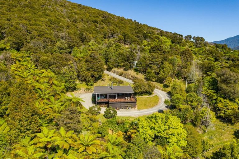 Photo of property in 540 Moetapu Bay Road, Moetapu Bay, Picton, 7282