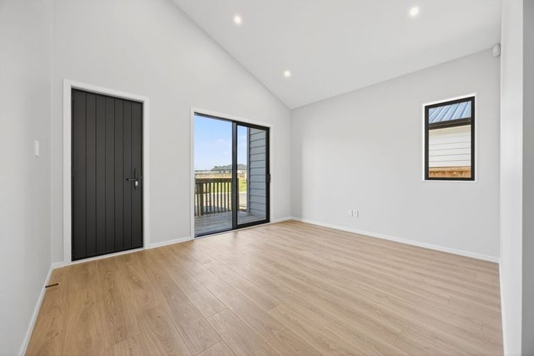 Photo of property in 13 Huringa Road, Karaka, Papakura, 2113