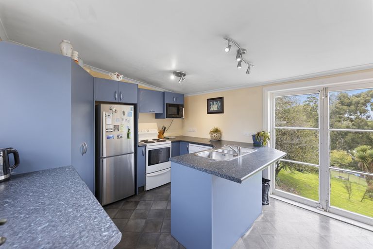 Photo of property in 11 Owen Street, Green Island, Dunedin, 9018