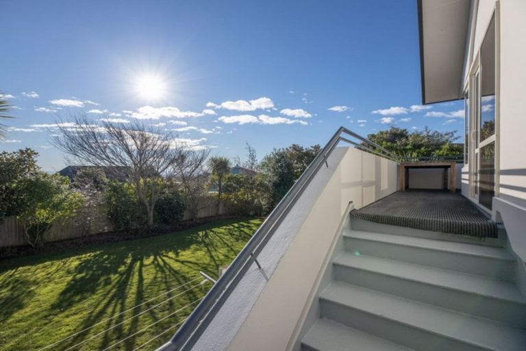 Photo of property in 6 Somerton Rise, Westmorland, Christchurch, 8025