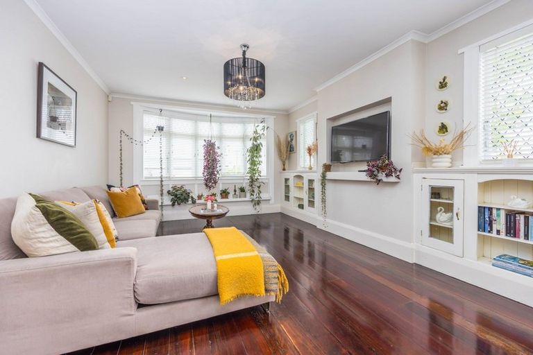 Photo of property in 22a Te Atatu Road, Te Atatu South, Auckland, 0610