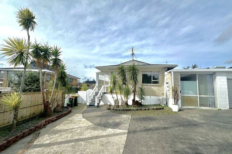 Photo of property in 1/166 Fisher Parade, Farm Cove, Auckland, 2012