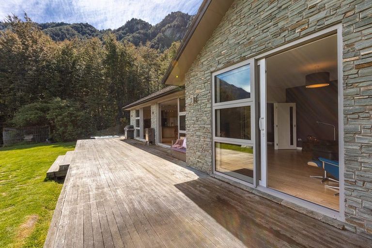 Photo of property in 7 Tall Tree Lane, Mount Creighton, Queenstown, 9371