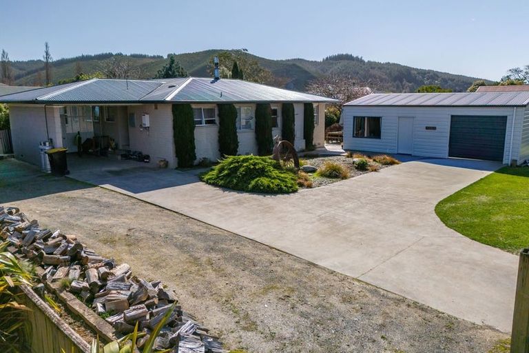 Photo of property in 48 Lord Auckland Road, Wakefield, 7025