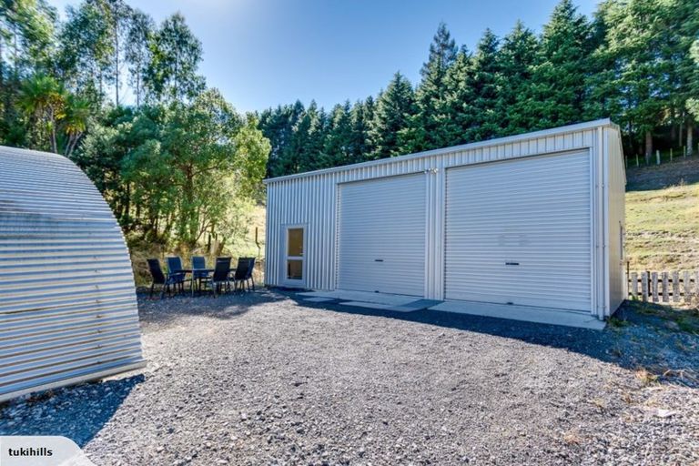 Photo of property in 135 Tauroa Road, Havelock North, 4130