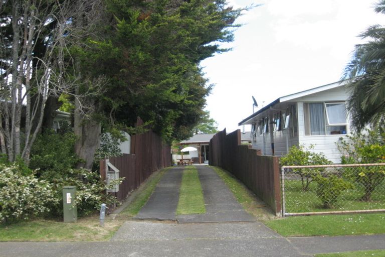Photo of property in 13 Feasegate Street, Manurewa, Auckland, 2102