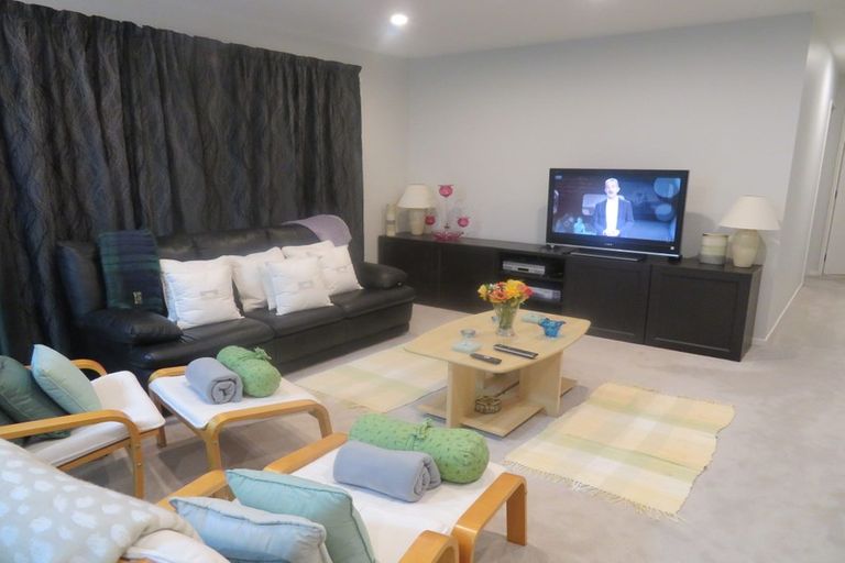 Photo of property in 127 Colonial Drive, Silverdale, 0932