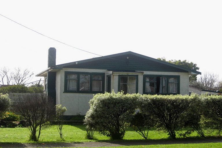 Photo of property in 18 Ihaia Street, Waitara, 4320