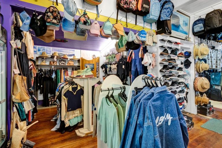 Photo of property in 102 Tasman Street, Opunake, 4616