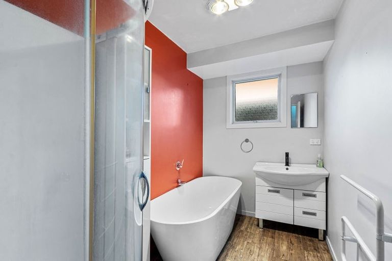 Photo of property in 82 Buchanans Road, Hei Hei, Christchurch, 8042