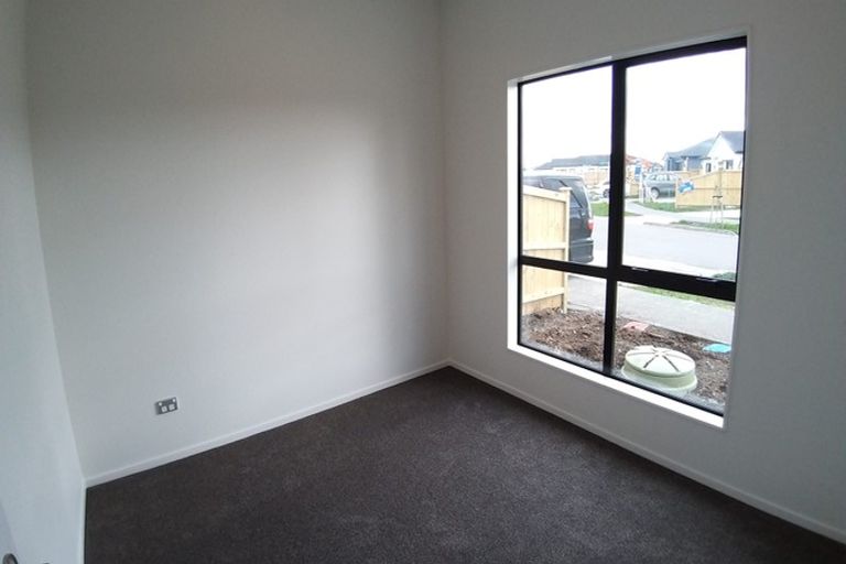 Photo of property in 13 Sapwood Crescent, Takanini, 2110