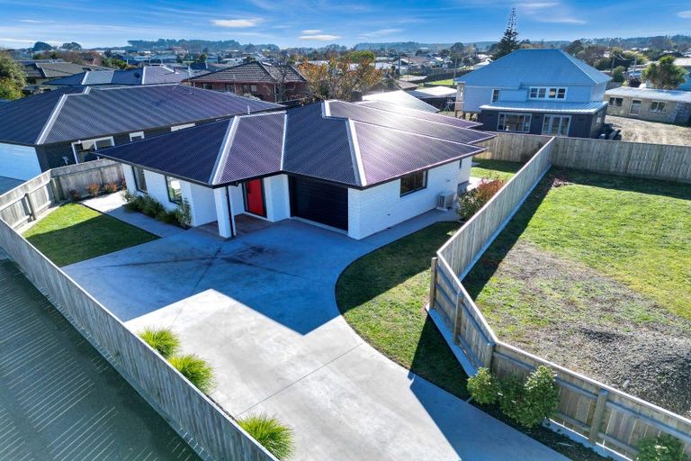 Photo of property in 14a Awahou Place, Foxton, 4814