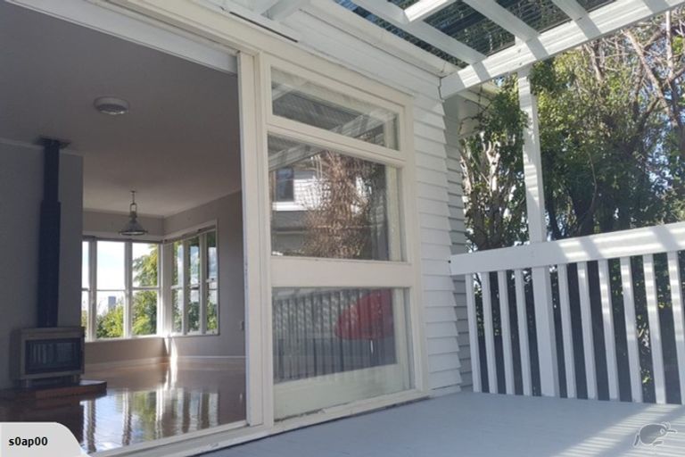 Photo of property in 20a Corunna Road, Milford, Auckland, 0620