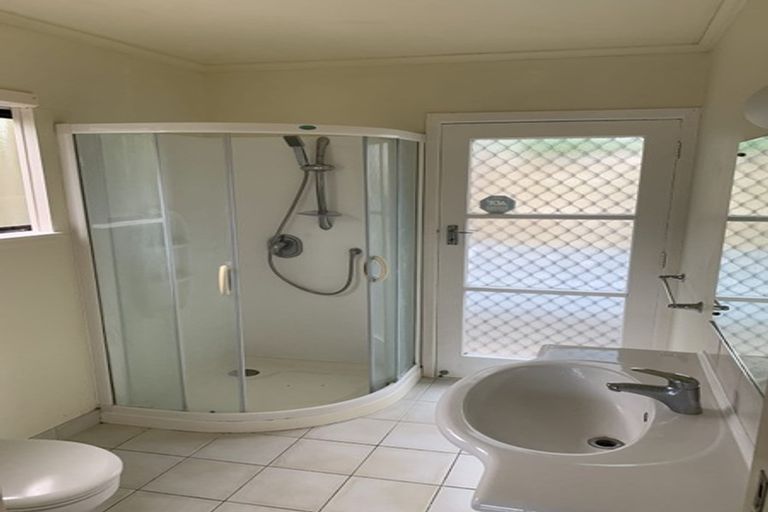 Photo of property in 41 Forrest Hill Road, Milford, Auckland, 0620