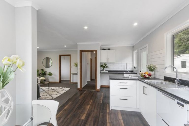 Photo of property in 18 Lees Grove, Wainuiomata, Lower Hutt, 5014