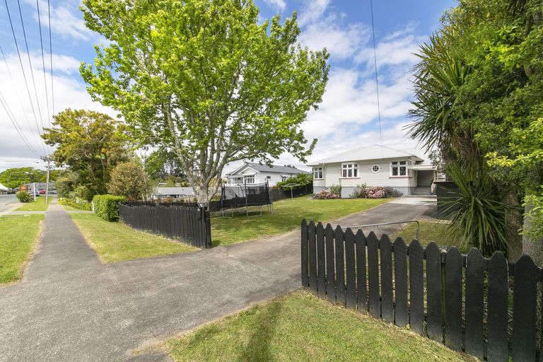 Photo of property in 54 Queen Street, Riverhead, 0820