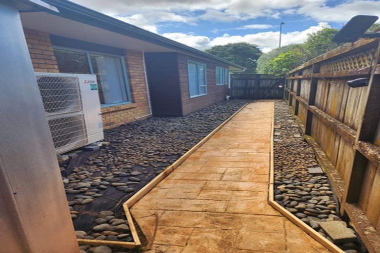 Photo of property in 8 Huntington Drive, Huntington Park, Auckland, 2013