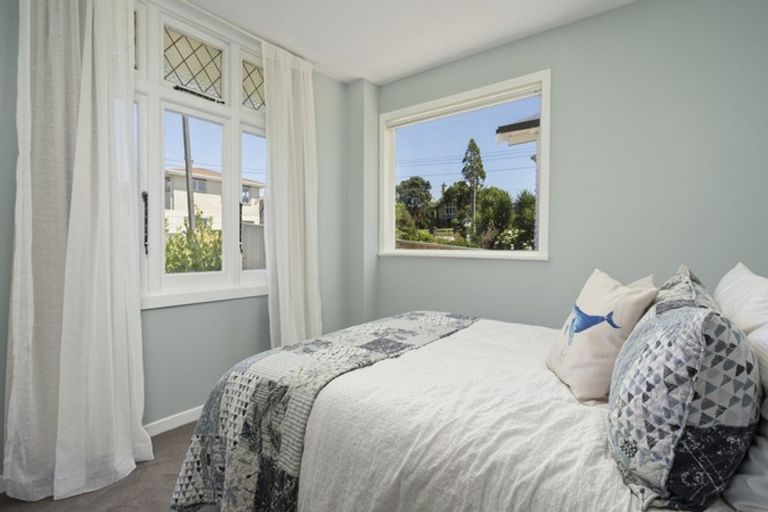 Photo of property in 3 Kitchener Terrace, Moturoa, New Plymouth, 4310