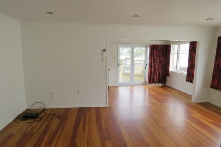 Photo of property in 34 Sackville Street, Fitzroy, New Plymouth, 4312