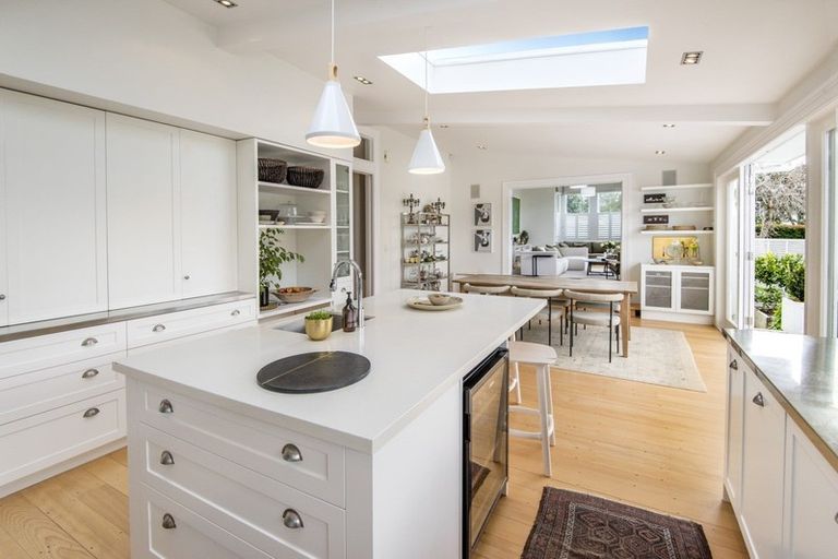 Photo of property in 126 Calliope Road, Stanley Point, Auckland, 0624