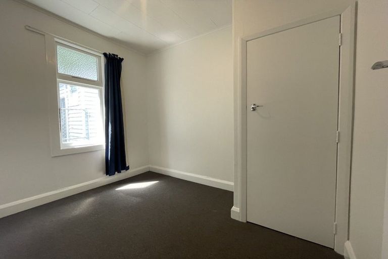 Photo of property in 115-117 Shakespeare Road, Bluff Hill, Napier, 4110