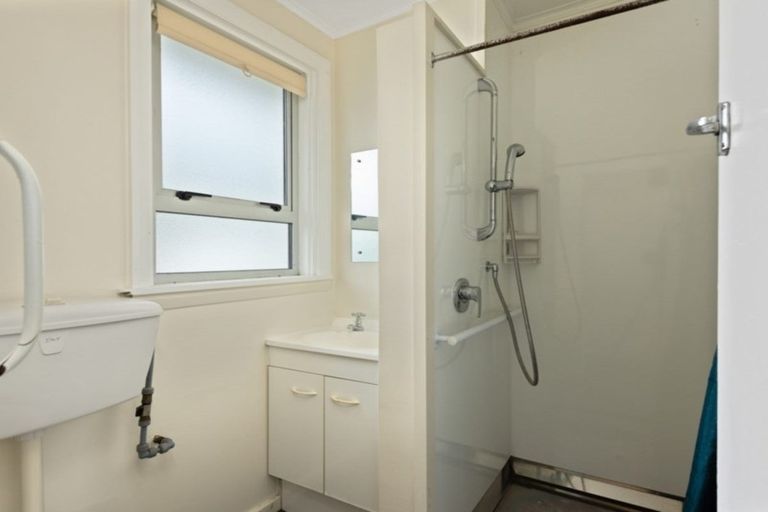 Photo of property in 23 Buller Street, Picton, 7220