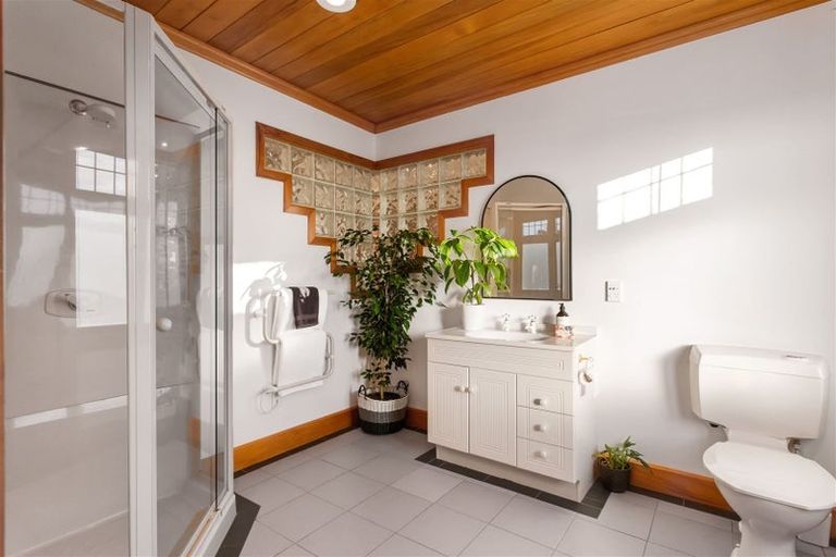 Photo of property in 16 Huntsbury Avenue, Huntsbury, Christchurch, 8022