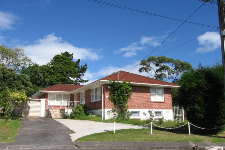 Photo of property in 12 Woolley Avenue, New Lynn, Auckland, 0600
