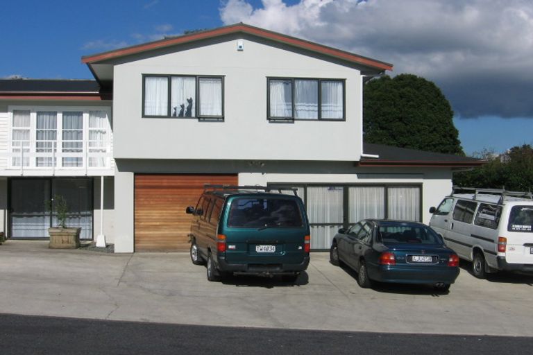 Photo of property in 2 Wheatley Avenue, Pakuranga, Auckland, 2010