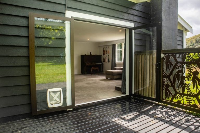 Photo of property in 822 Motukawa Road, Tarata, Inglewood, 4387