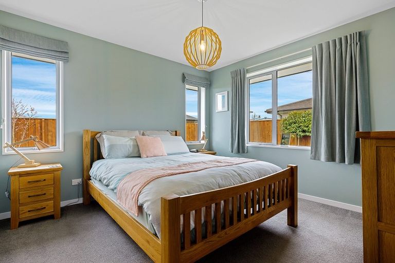 Photo of property in 8 Awarua Road, Pegasus, 7612