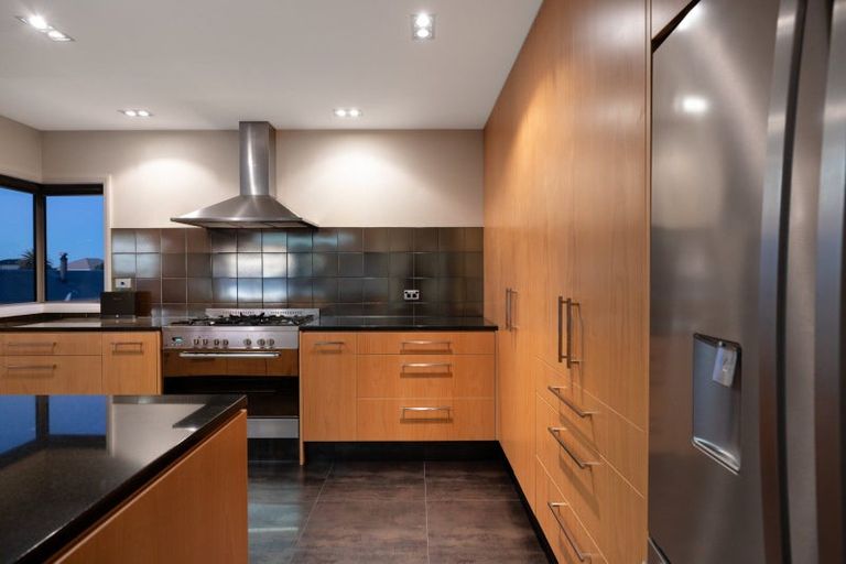 Photo of property in 160b Dickson Road, Papamoa Beach, Papamoa, 3118